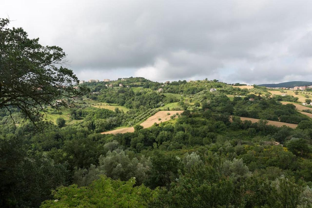 Agriturismo Il Poggio Degli Scoiattoli เปรูจา ภายนอก รูปภาพ