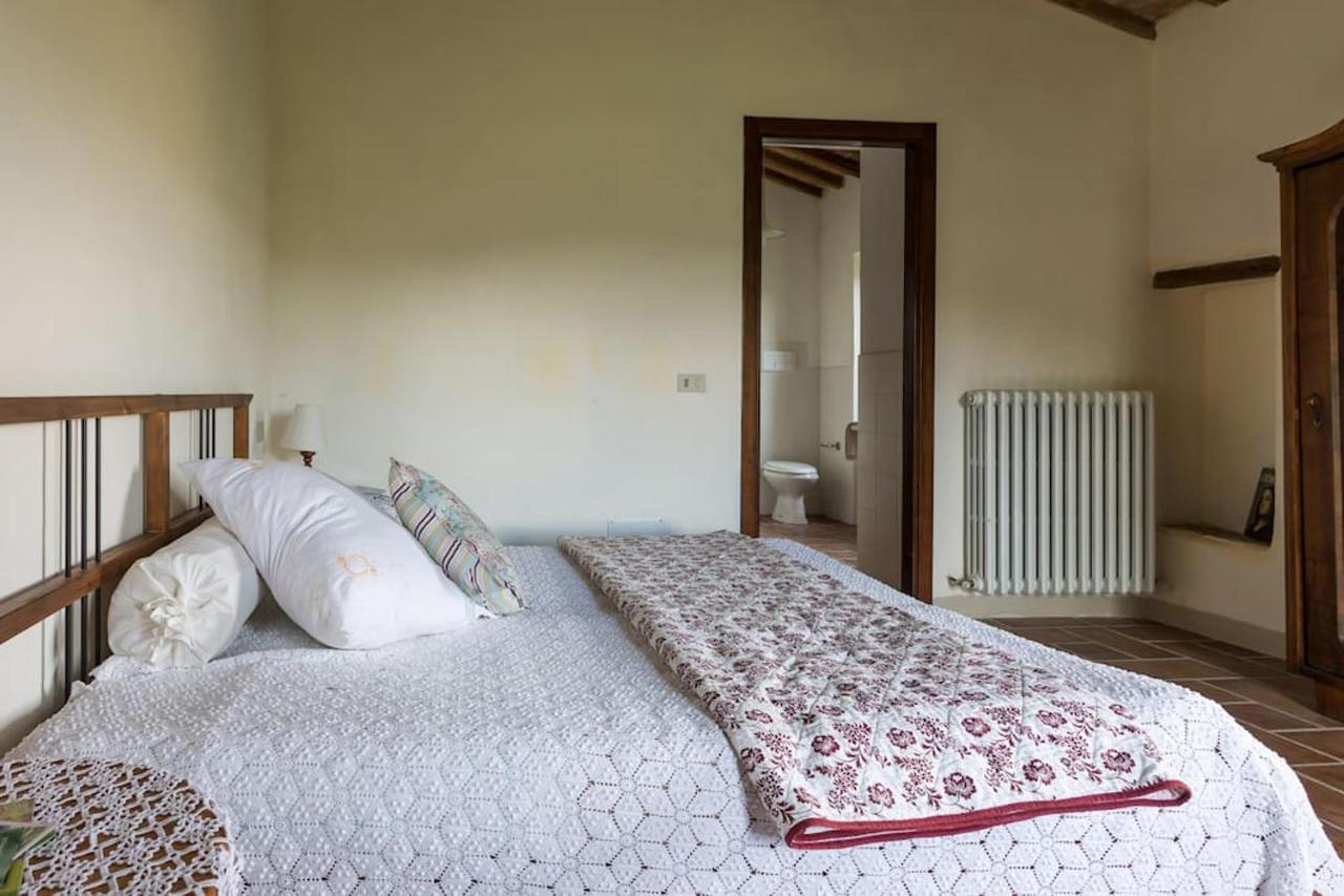 Agriturismo Il Poggio Degli Scoiattoli เปรูจา ภายนอก รูปภาพ