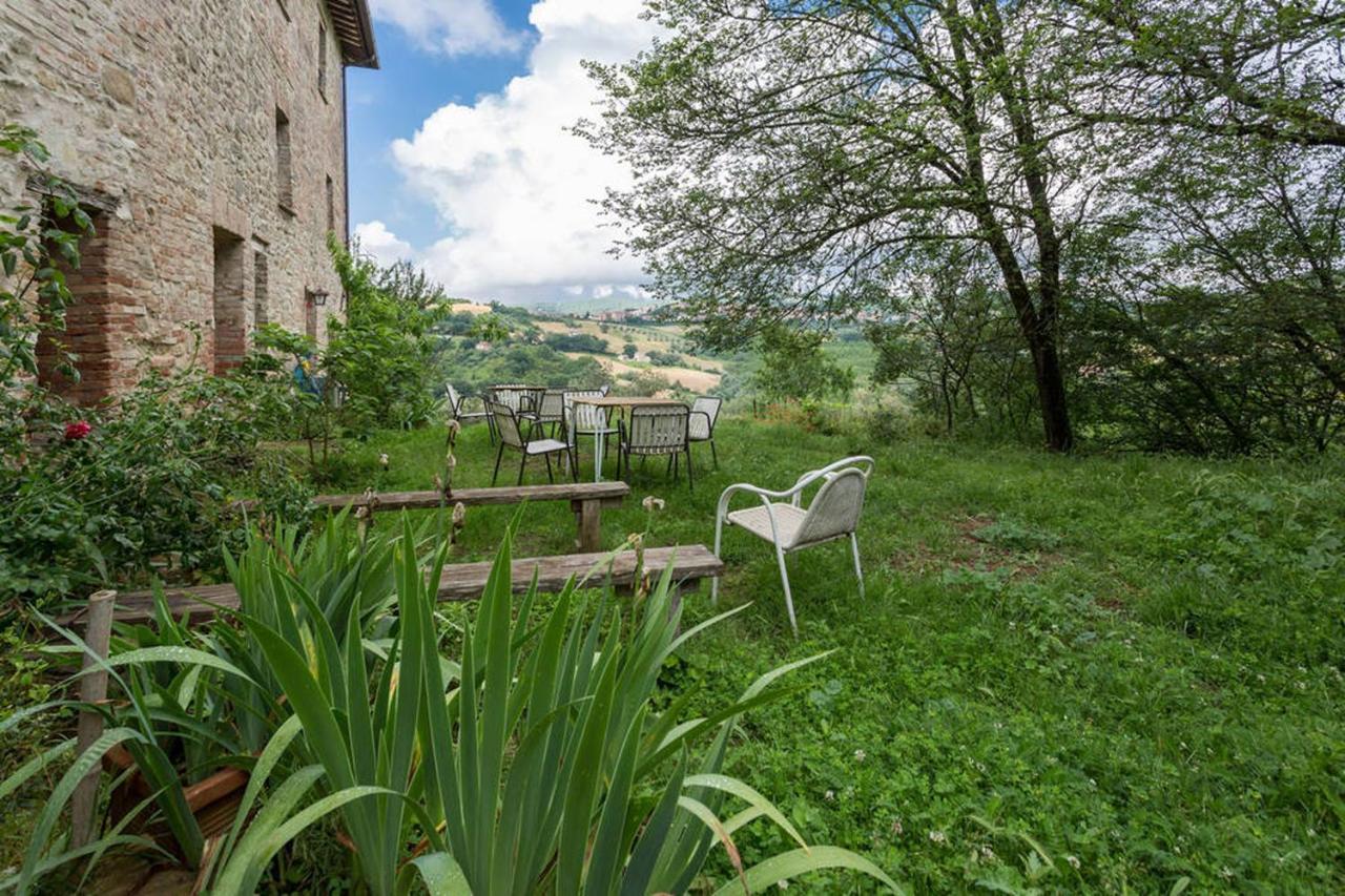 Agriturismo Il Poggio Degli Scoiattoli เปรูจา ภายนอก รูปภาพ